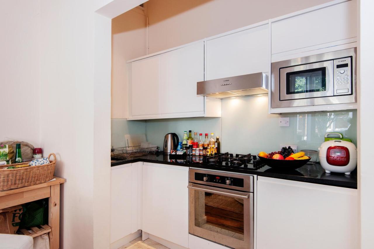 Bright Gratton Road Apartment Londra Esterno foto