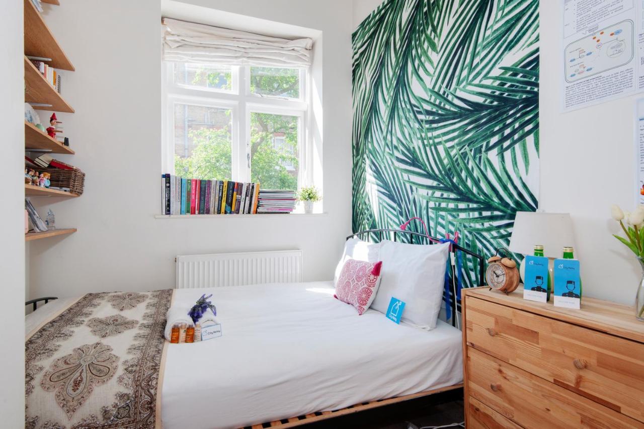 Bright Gratton Road Apartment Londra Esterno foto